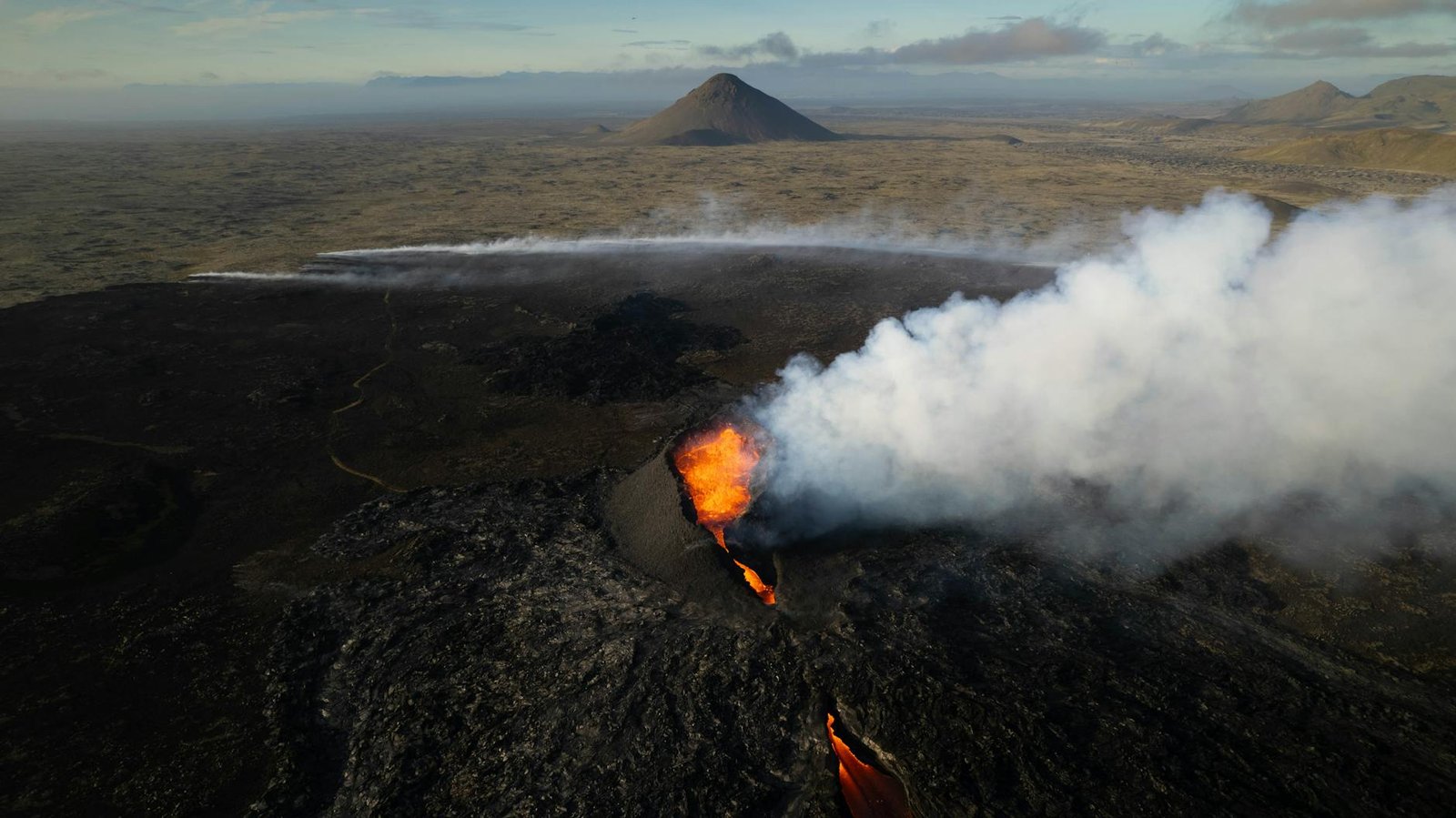 Satélites de la NASA analizan la gran erupción en Islandia