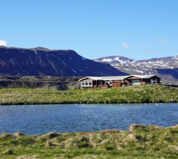 Alojamiento en los fiordos del oeste de islandia o 360x320